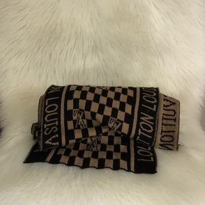 LV Scarf